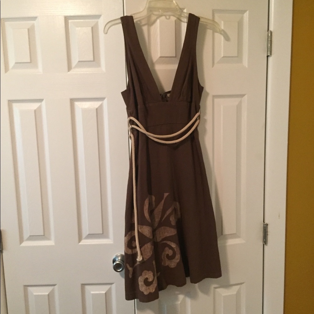 Brown sleeveless dress
